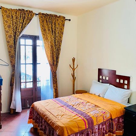 גואדלחארה Hostal Santuario De Las Libelulas מראה חיצוני תמונה